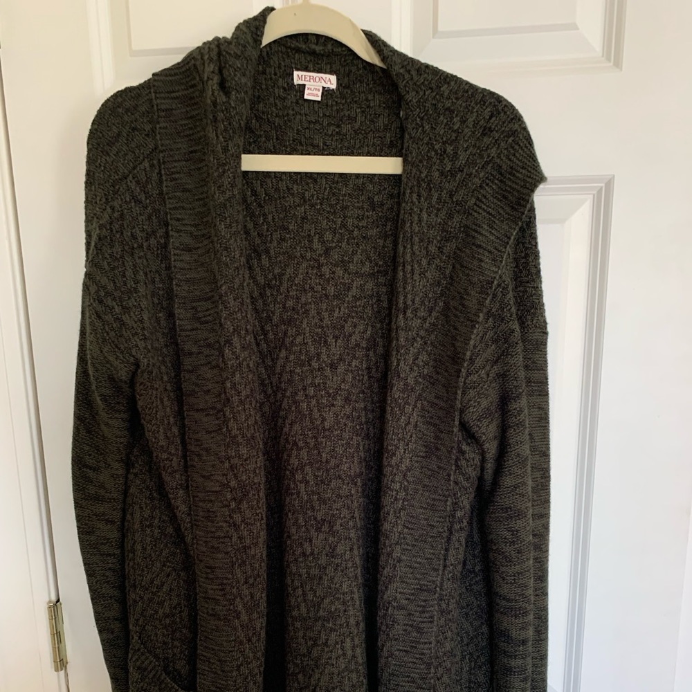 Hooded sweater